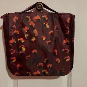 Thirty One Hanging Travel Case Delicate Floral NIP
